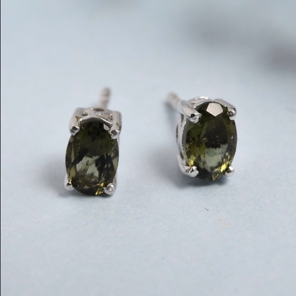 NWT Gorgeous Moldavite Studs in .925 Sterling! ⭐️ - Picture 2 of 4